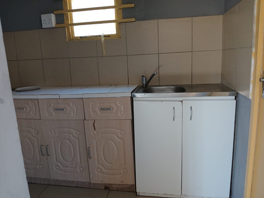 To Let 2 Bedroom Property for Rent in Cato Manor KwaZulu-Natal