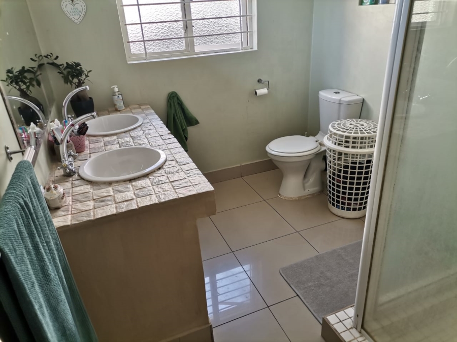 2 Bedroom Property for Sale in Morningside KwaZulu-Natal