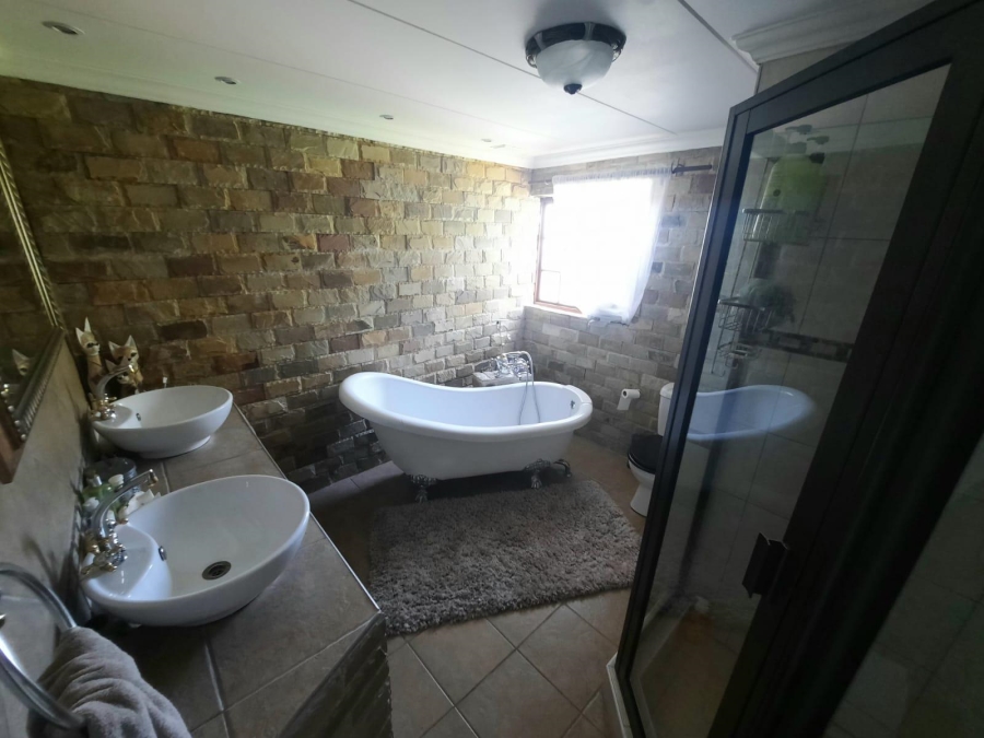 9 Bedroom Property for Sale in Ferncliffe KwaZulu-Natal