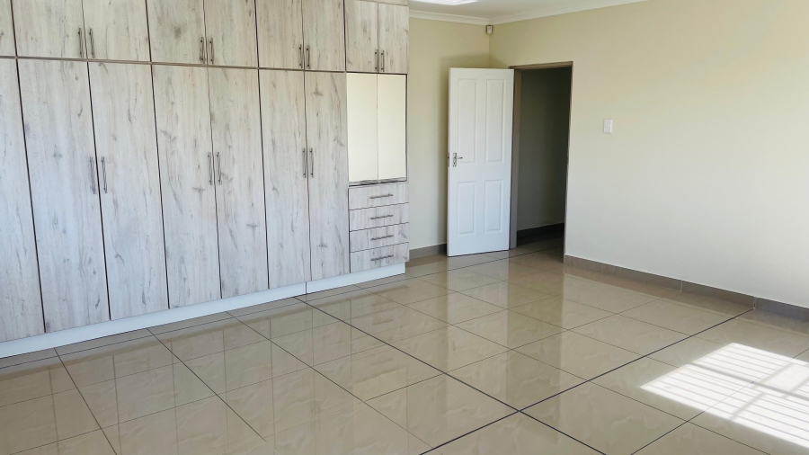 5 Bedroom Property for Sale in Yellowwood Park KwaZulu-Natal