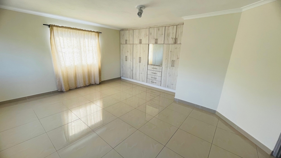 5 Bedroom Property for Sale in Yellowwood Park KwaZulu-Natal