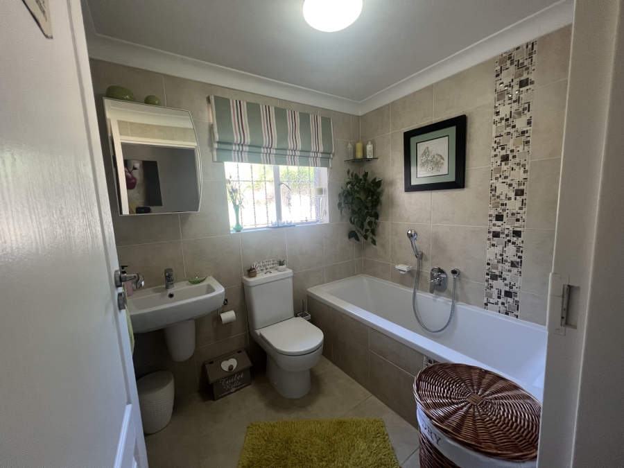 3 Bedroom Property for Sale in Hayfields KwaZulu-Natal