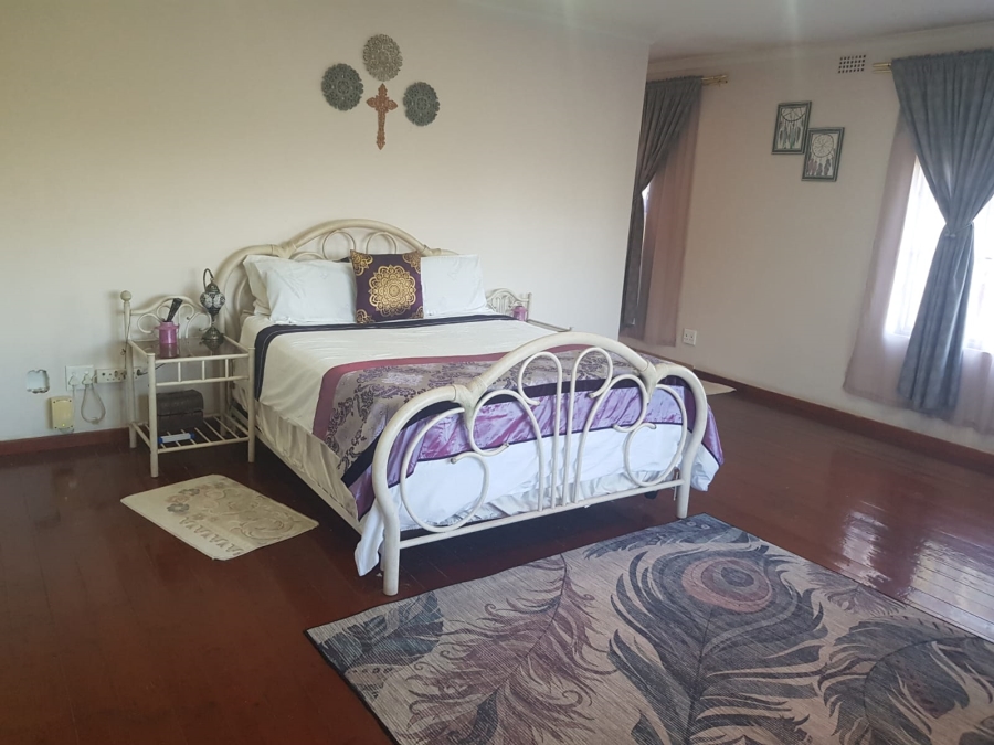 3 Bedroom Property for Sale in Crestholme KwaZulu-Natal