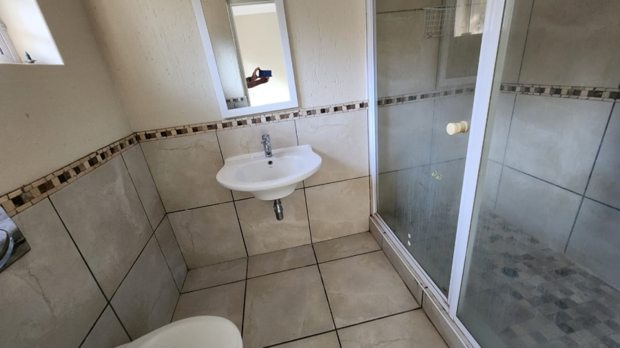 3 Bedroom Property for Sale in Uvongo KwaZulu-Natal