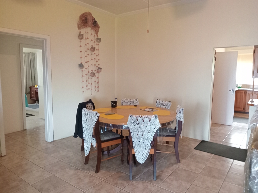 5 Bedroom Property for Sale in Margate KwaZulu-Natal