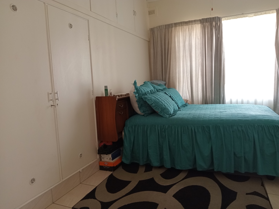 5 Bedroom Property for Sale in Margate KwaZulu-Natal