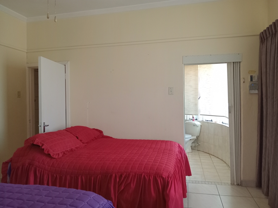 5 Bedroom Property for Sale in Margate KwaZulu-Natal