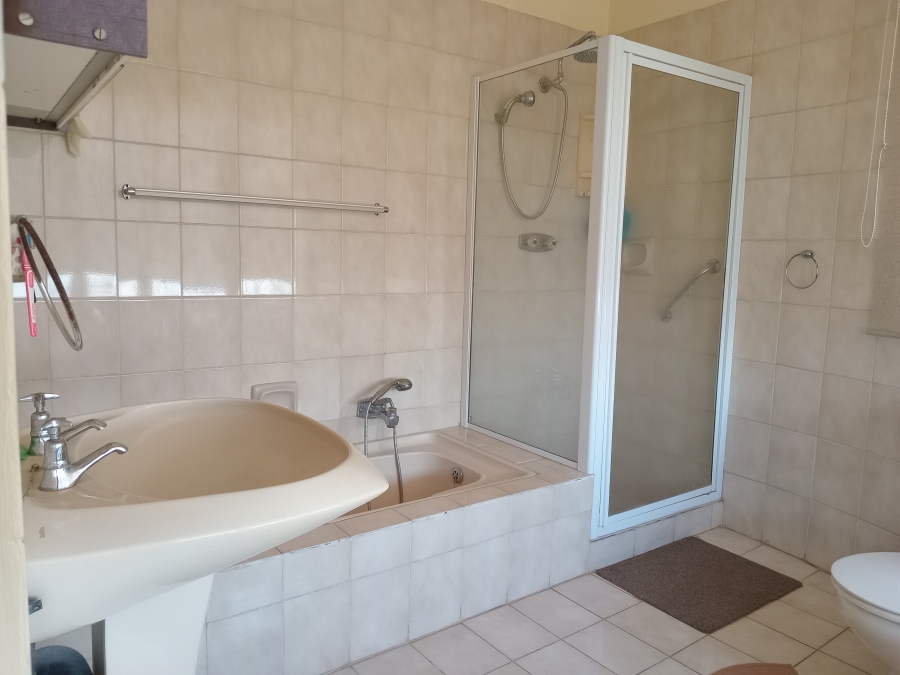 5 Bedroom Property for Sale in Margate KwaZulu-Natal