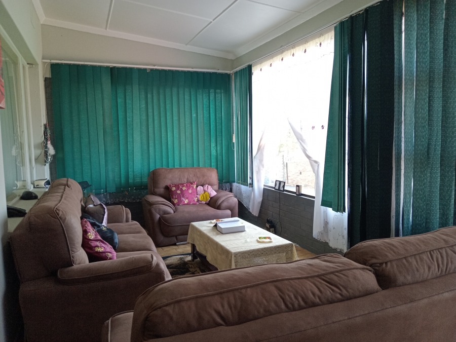 5 Bedroom Property for Sale in Margate KwaZulu-Natal