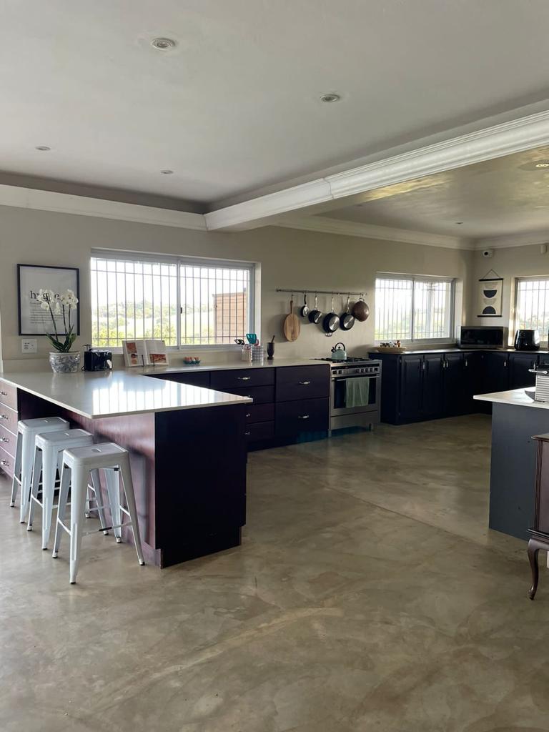 To Let 4 Bedroom Property for Rent in Marina Beach KwaZulu-Natal