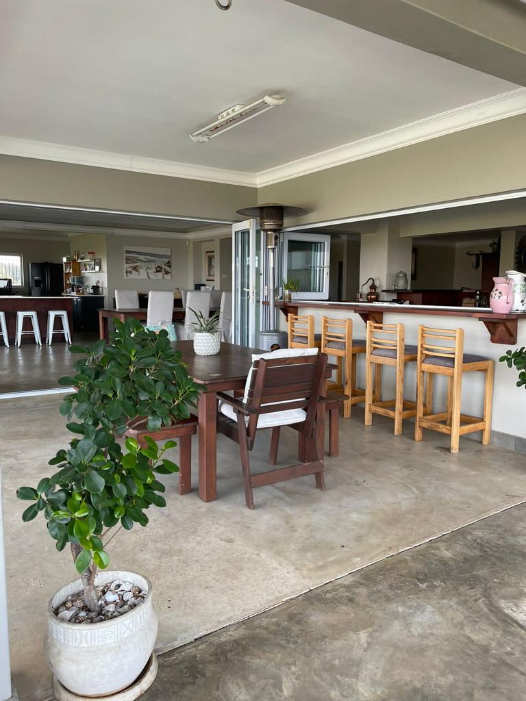 To Let 4 Bedroom Property for Rent in Marina Beach KwaZulu-Natal