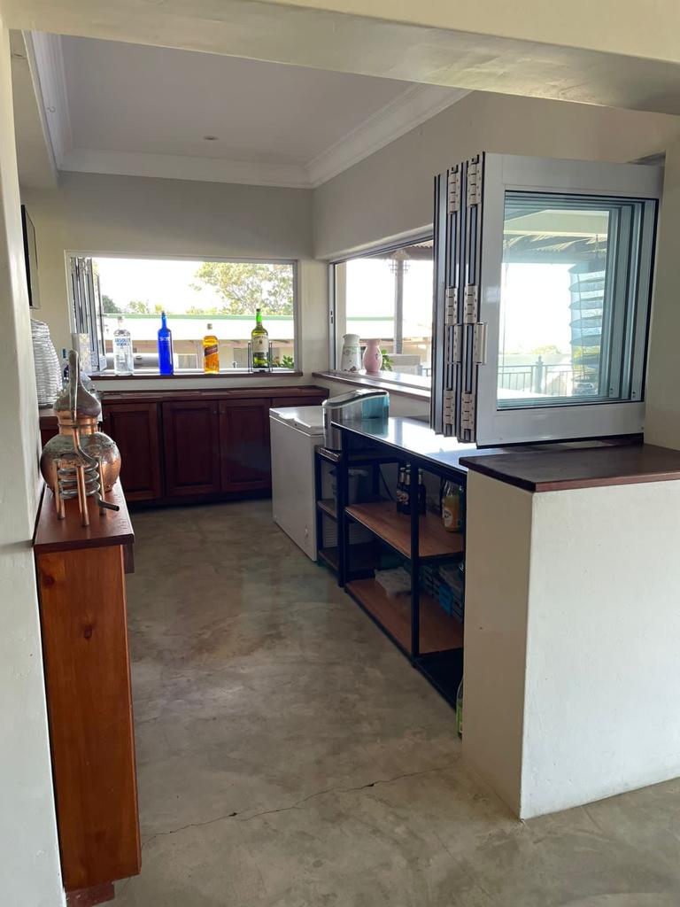 To Let 4 Bedroom Property for Rent in Marina Beach KwaZulu-Natal