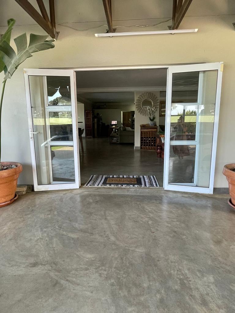 To Let 4 Bedroom Property for Rent in Marina Beach KwaZulu-Natal