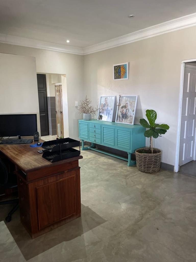 To Let 4 Bedroom Property for Rent in Marina Beach KwaZulu-Natal