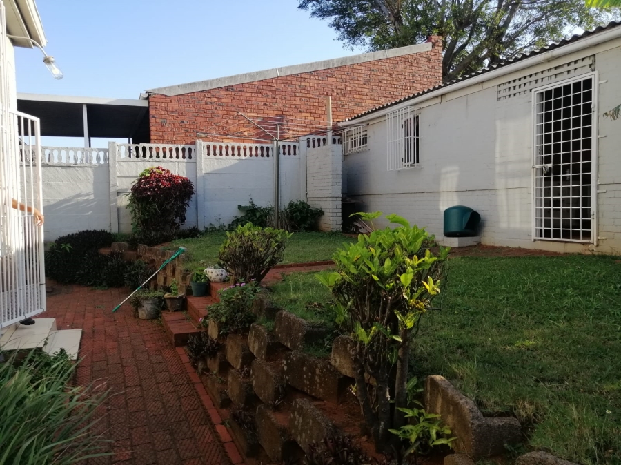 5 Bedroom Property for Sale in Glenwood KwaZulu-Natal