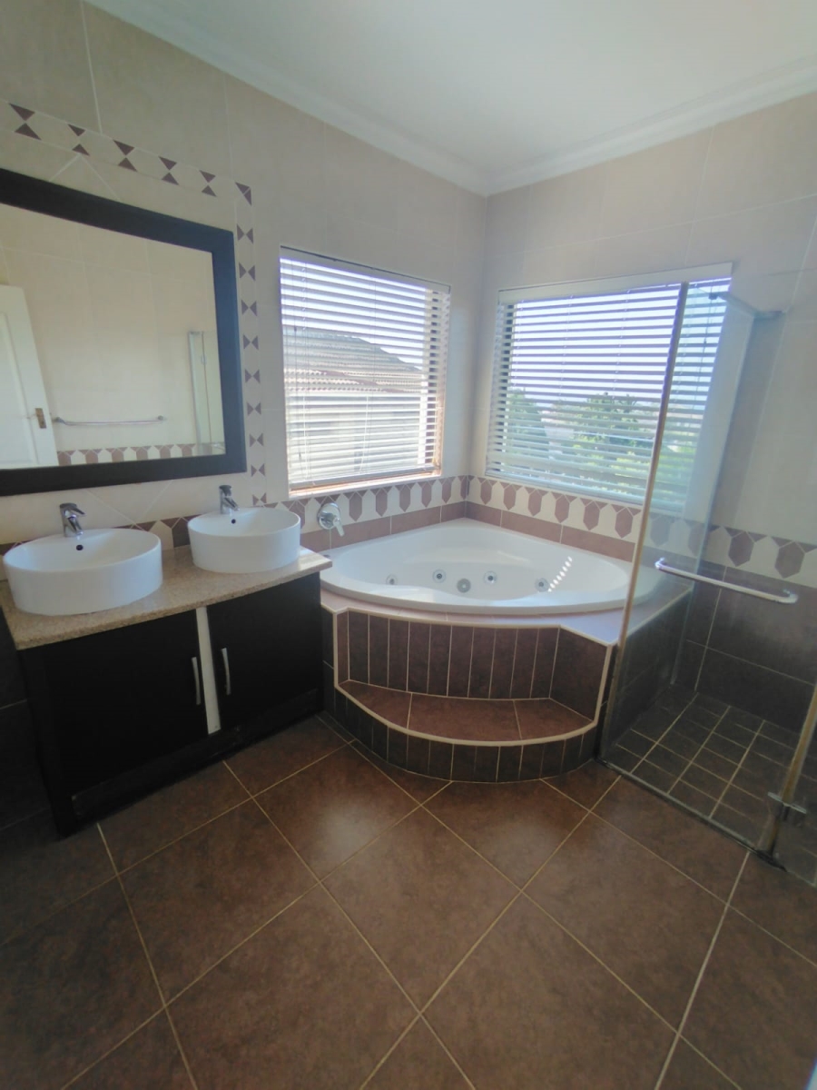 To Let 4 Bedroom Property for Rent in Izinga KwaZulu-Natal