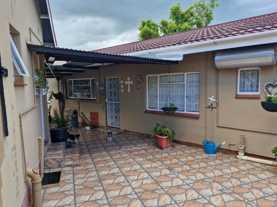 4 Bedroom Property for Sale in Glencoe KwaZulu-Natal