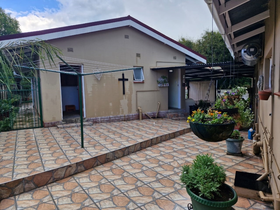 4 Bedroom Property for Sale in Glencoe KwaZulu-Natal