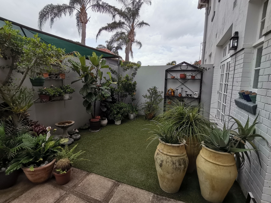 1 Bedroom Property for Sale in Windermere KwaZulu-Natal