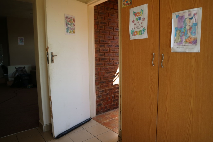 To Let 1 Bedroom Property for Rent in Hayfields KwaZulu-Natal