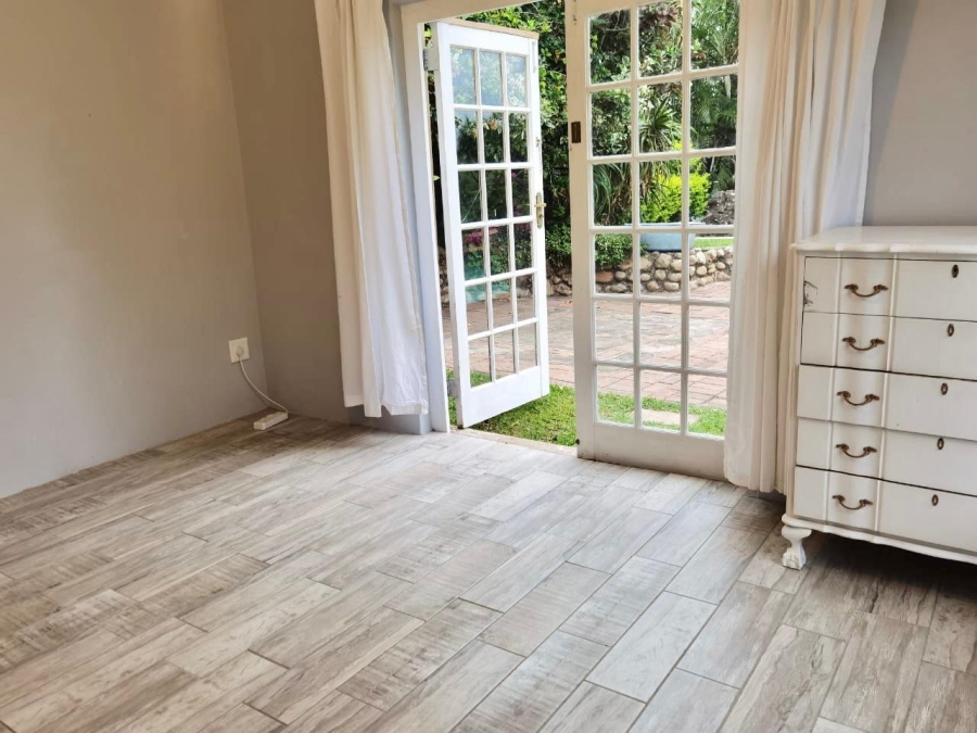 4 Bedroom Property for Sale in Mount Moreland KwaZulu-Natal