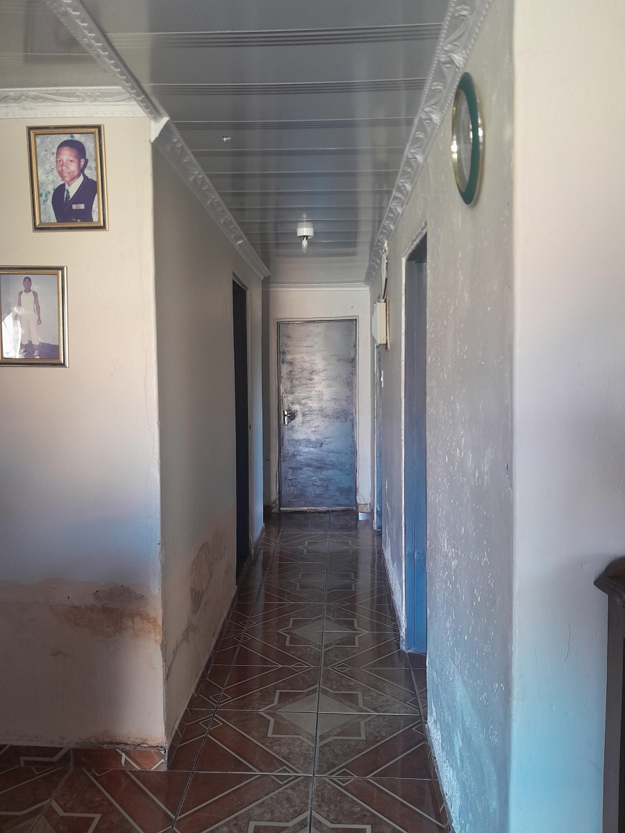 3 Bedroom Property for Sale in Madadeni R KwaZulu-Natal