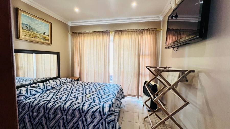 5 Bedroom Property for Sale in Margate KwaZulu-Natal