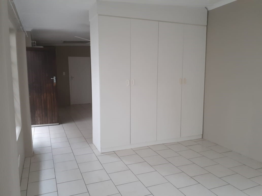 To Let 1 Bedroom Property for Rent in Glenwood KwaZulu-Natal