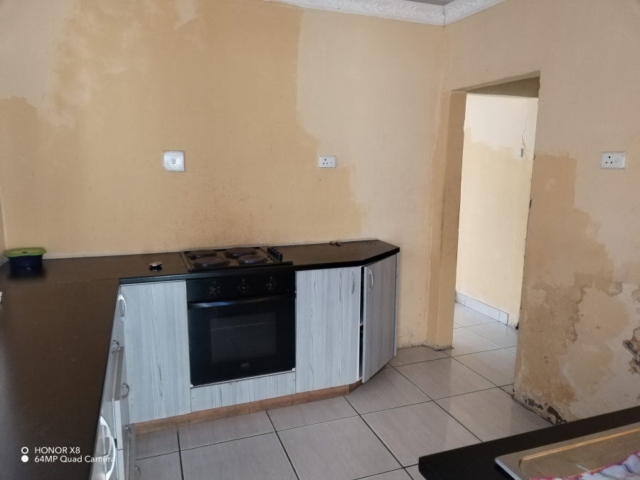 2 Bedroom Property for Sale in Umlazi KwaZulu-Natal