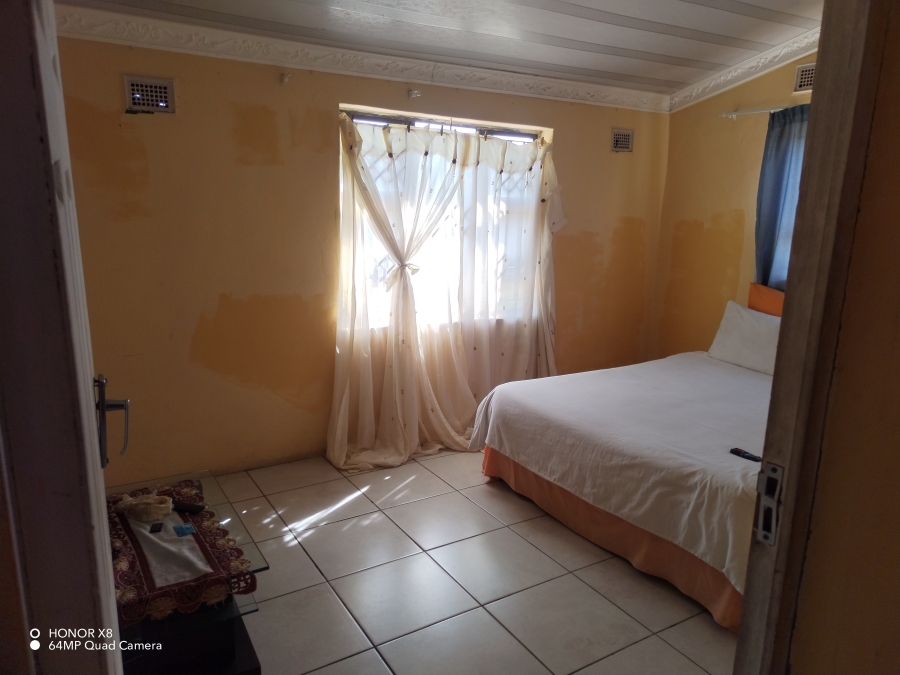 2 Bedroom Property for Sale in Umlazi KwaZulu-Natal