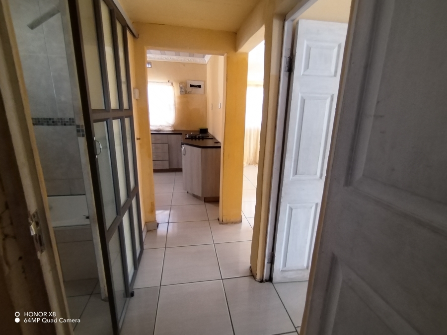 2 Bedroom Property for Sale in Umlazi KwaZulu-Natal