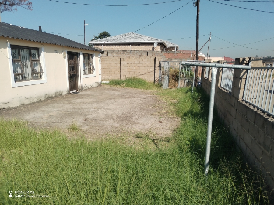 2 Bedroom Property for Sale in Umlazi KwaZulu-Natal