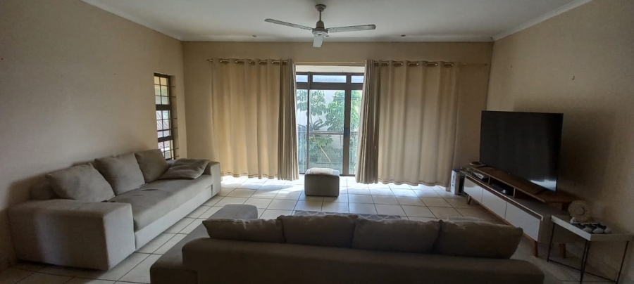 1 Bedroom Property for Sale in Illovo Beach KwaZulu-Natal