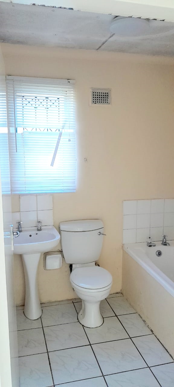 2 Bedroom Property for Sale in Woodhaven KwaZulu-Natal