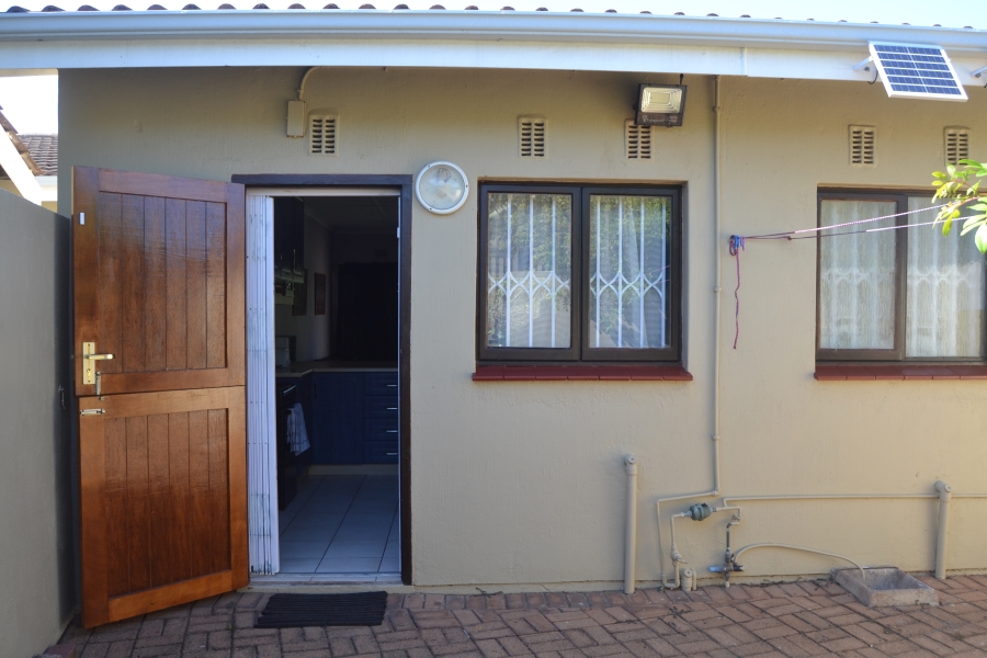 2 Bedroom Property for Sale in Scottburgh South KwaZulu-Natal