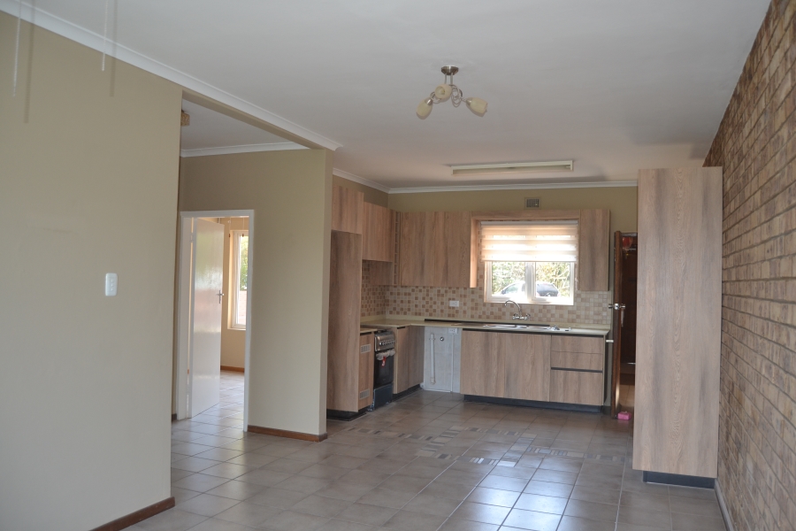 To Let 2 Bedroom Property for Rent in Freeland Park KwaZulu-Natal