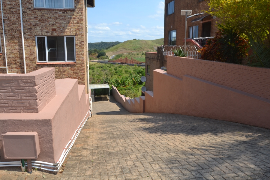 To Let 2 Bedroom Property for Rent in Freeland Park KwaZulu-Natal