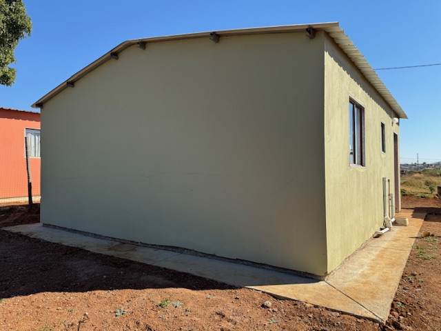 2 Bedroom Property for Sale in Mpophomeni KwaZulu-Natal