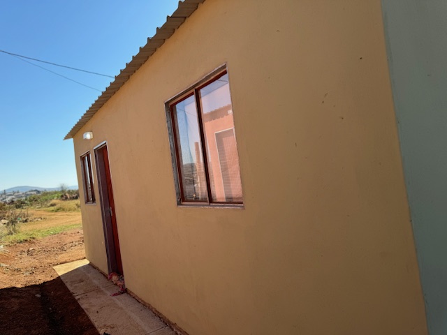 2 Bedroom Property for Sale in Mpophomeni KwaZulu-Natal