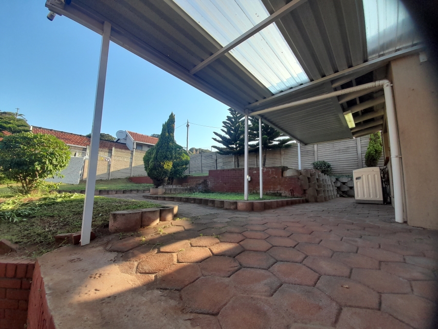 To Let 1 Bedroom Property for Rent in Montclair KwaZulu-Natal