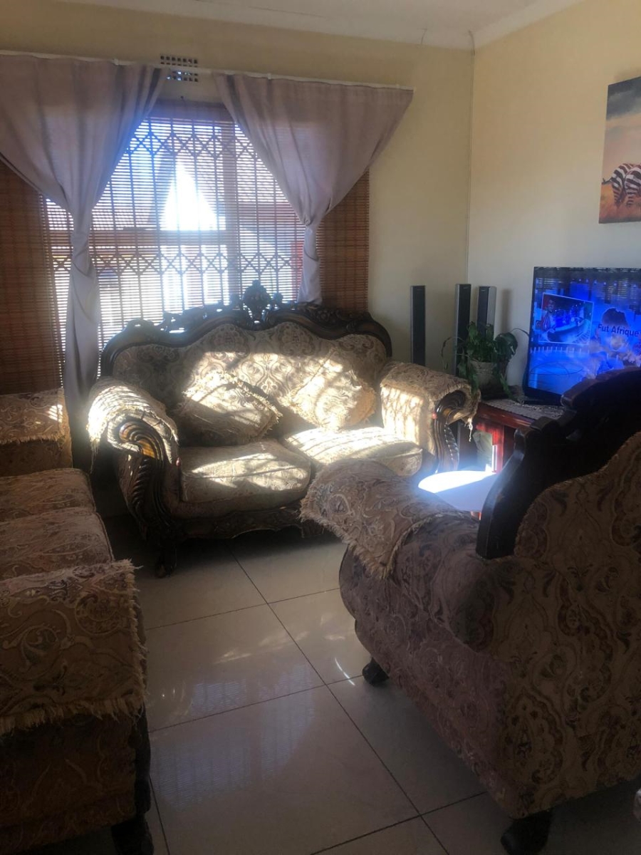 3 Bedroom Property for Sale in Mpophomeni KwaZulu-Natal