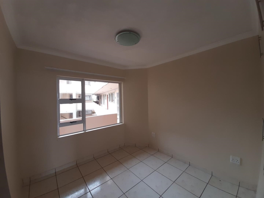 To Let 2 Bedroom Property for Rent in Uvongo KwaZulu-Natal