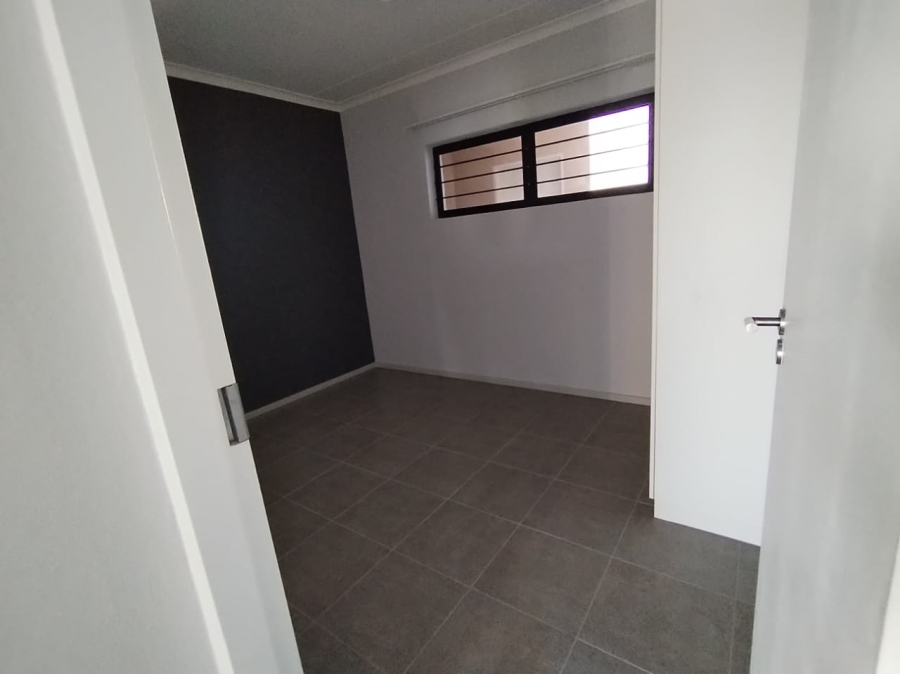 To Let 2 Bedroom Property for Rent in Amanzimtoti KwaZulu-Natal