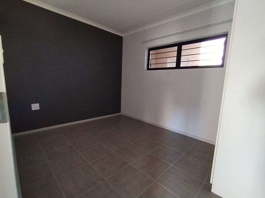 To Let 2 Bedroom Property for Rent in Amanzimtoti KwaZulu-Natal