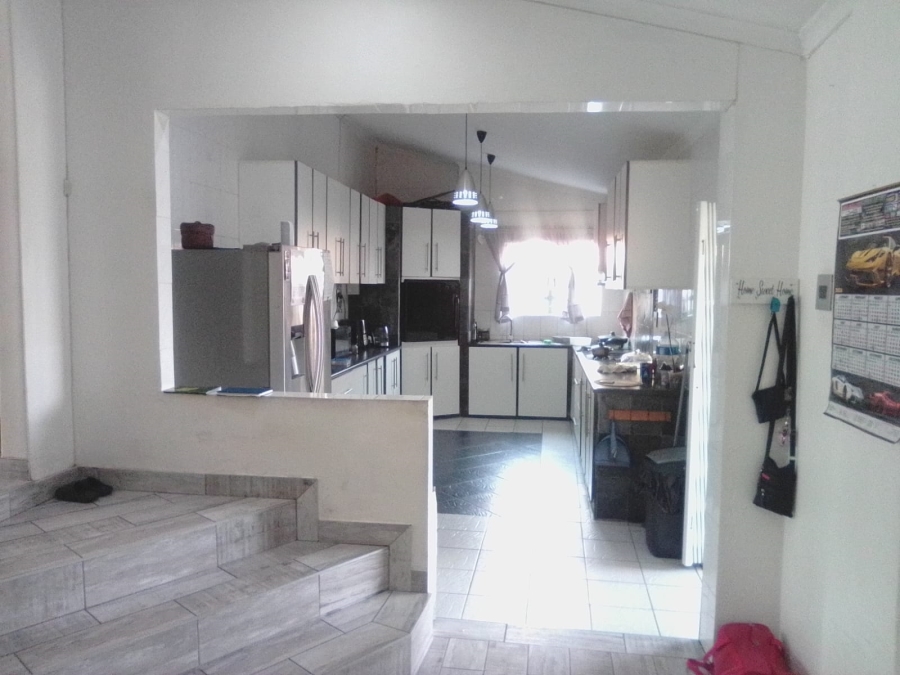 3 Bedroom Property for Sale in Brighton Beach KwaZulu-Natal