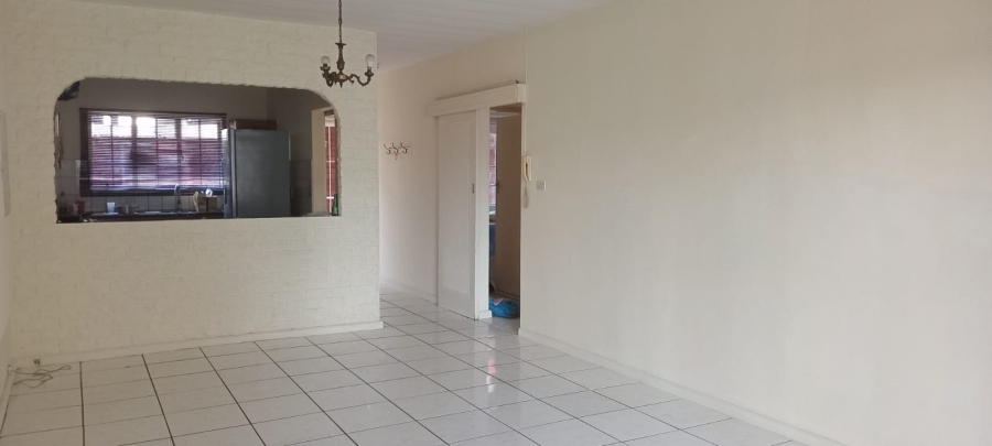 2 Bedroom Property for Sale in Scottsville KwaZulu-Natal