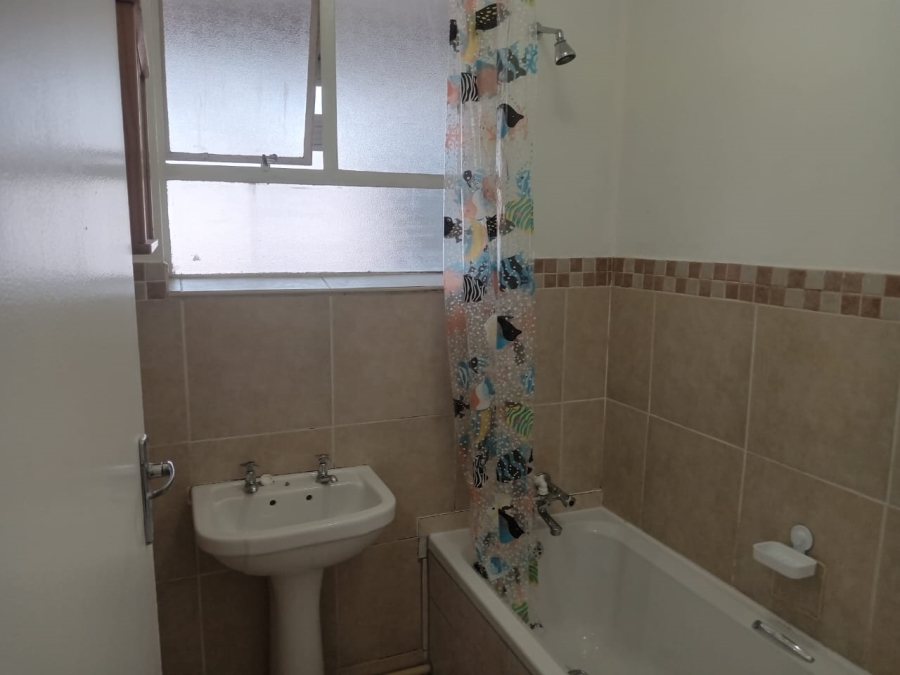 To Let 3 Bedroom Property for Rent in Windermere KwaZulu-Natal