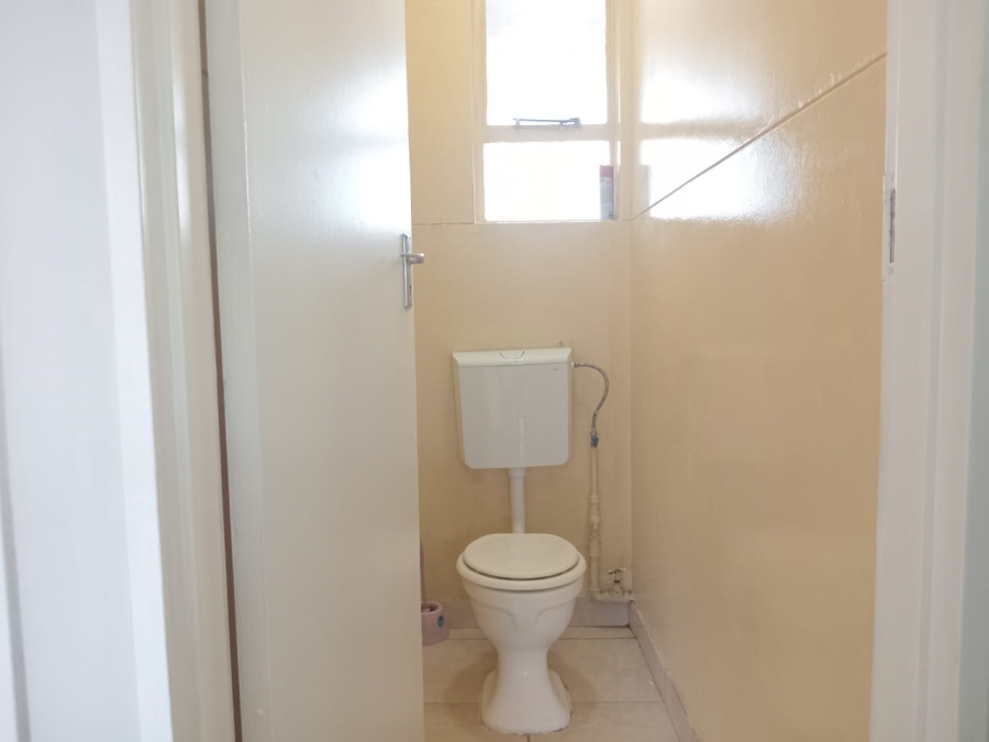 To Let 3 Bedroom Property for Rent in Windermere KwaZulu-Natal