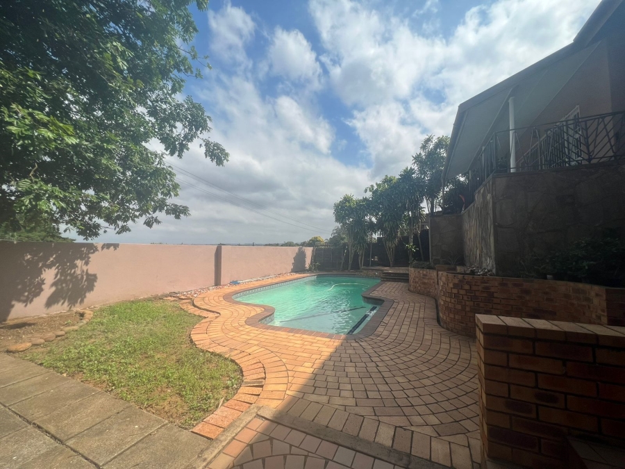 4 Bedroom Property for Sale in Glenmore KwaZulu-Natal