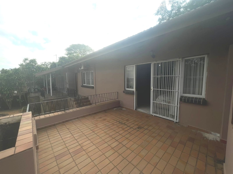 4 Bedroom Property for Sale in Glenmore KwaZulu-Natal